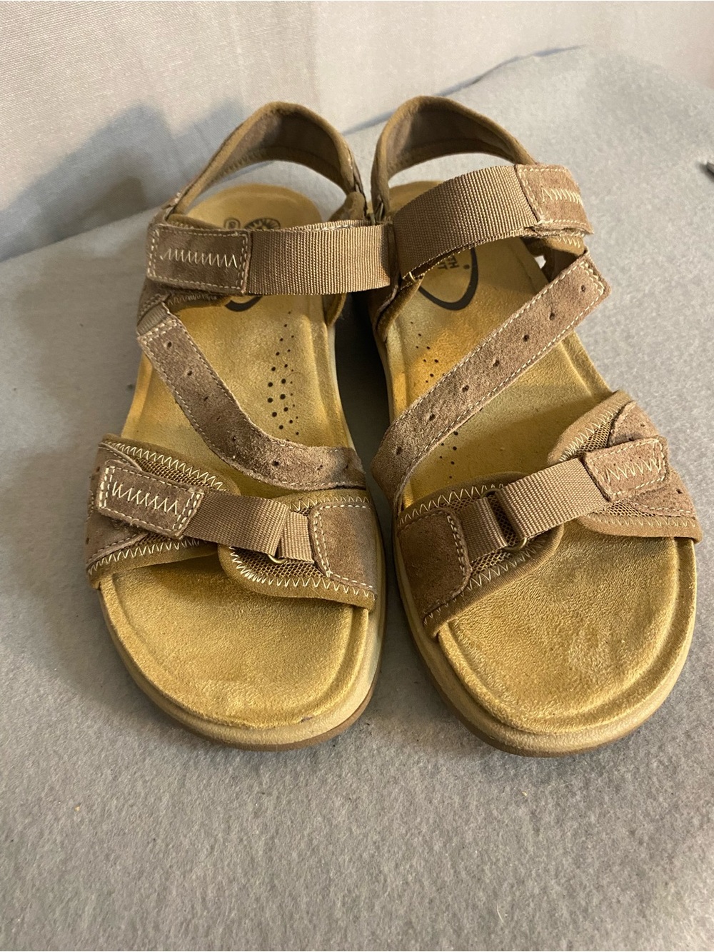 Earth Spirit Gelron Cushion Sandals in Tan Brown
